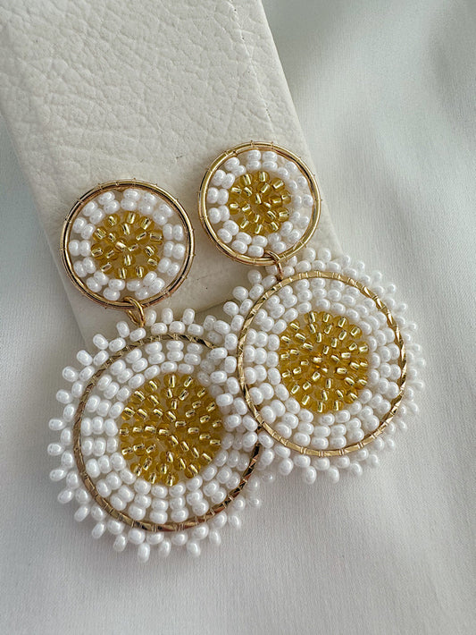 Aretes 2 círculos tejidos en degradé con mostacillas chicos