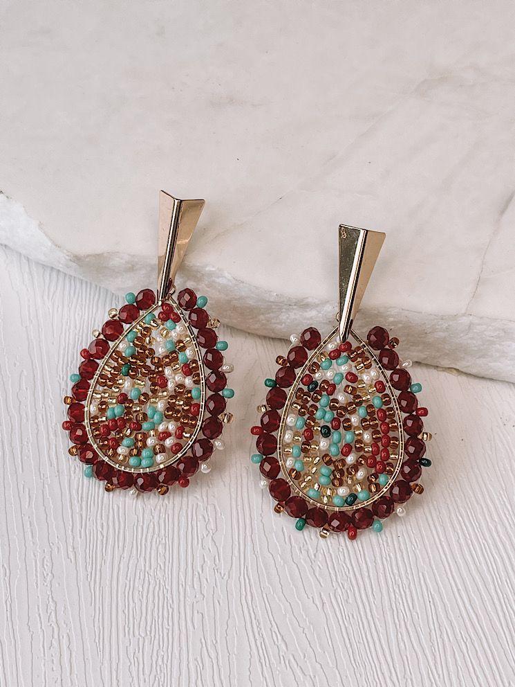 Aretes gota tejida con muranos y mostacillas