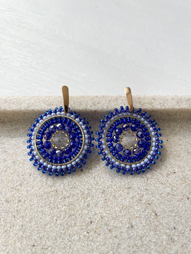 Aretes círculo tejido con muranos y mostacillas con hueco chico