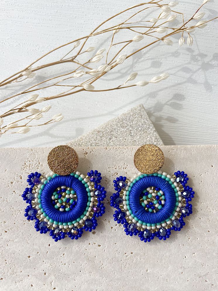 Aretes flor tejida con muranos y mostacillas chicos