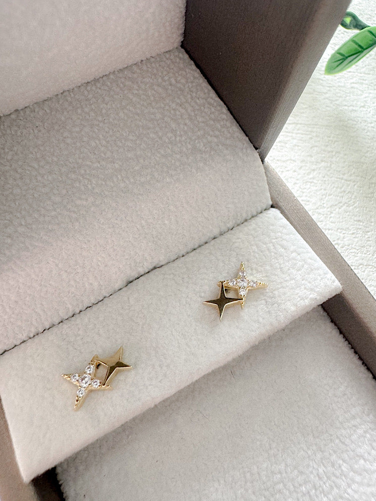 Aretes pegados 2 estrellas