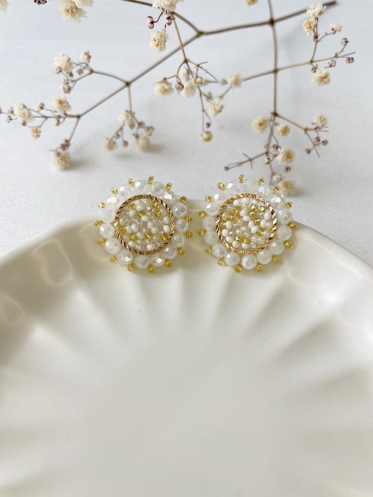 Aretes pegados círculo con muranos y mostacillas