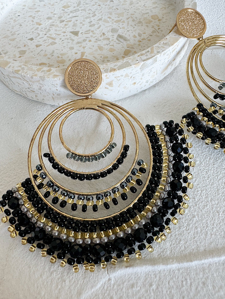 Aretes varias argollas con mostacillas