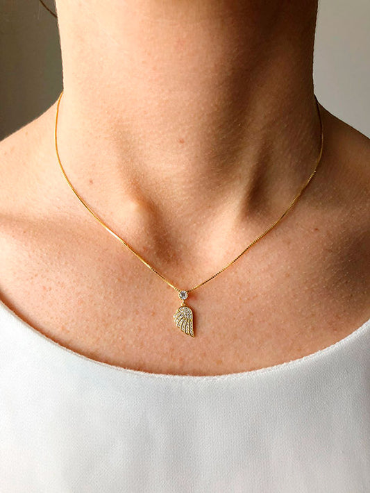 Cadena con dije alita