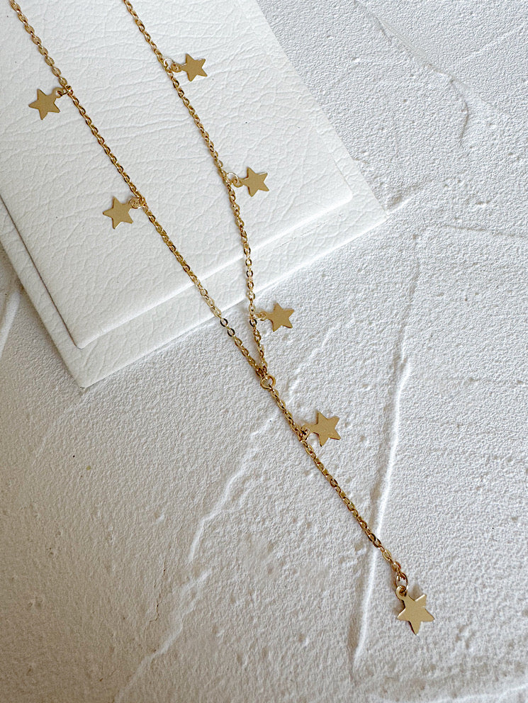 Collar estrellas con caída