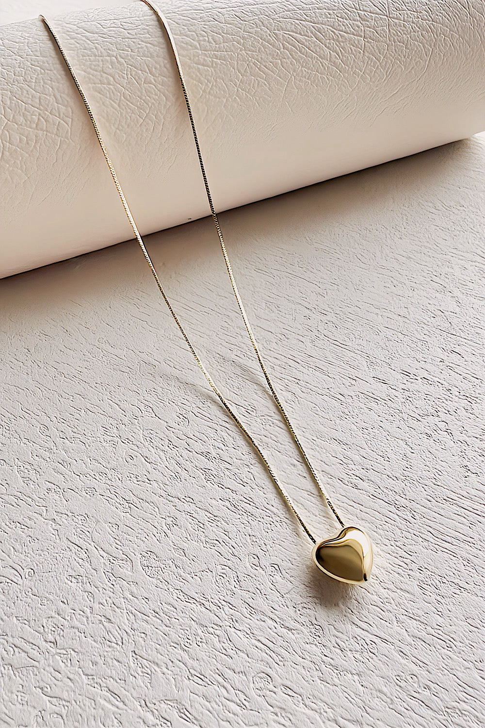 Cadena con dije corazón