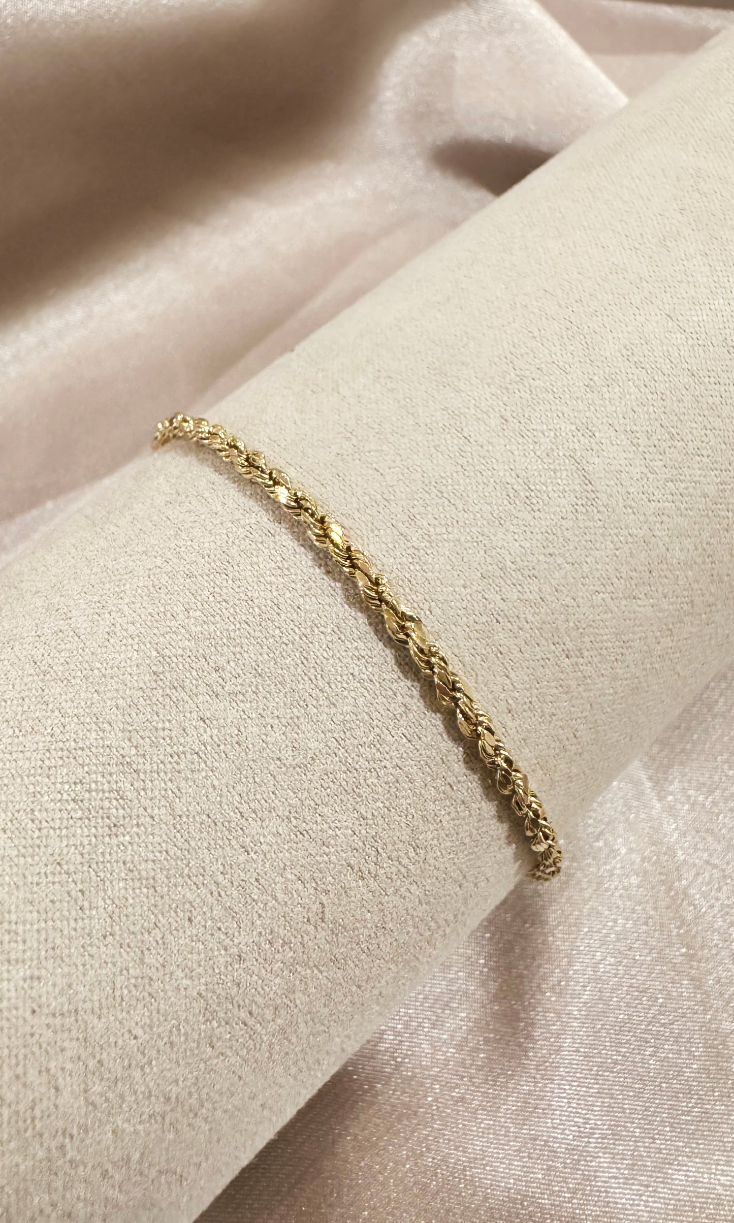 Pulsera entorchada