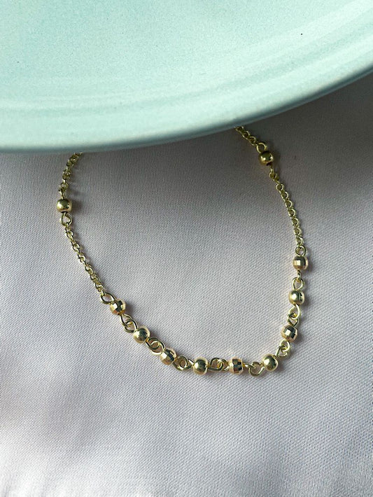 Pulsera cadena con bolitas lisas y facetadas