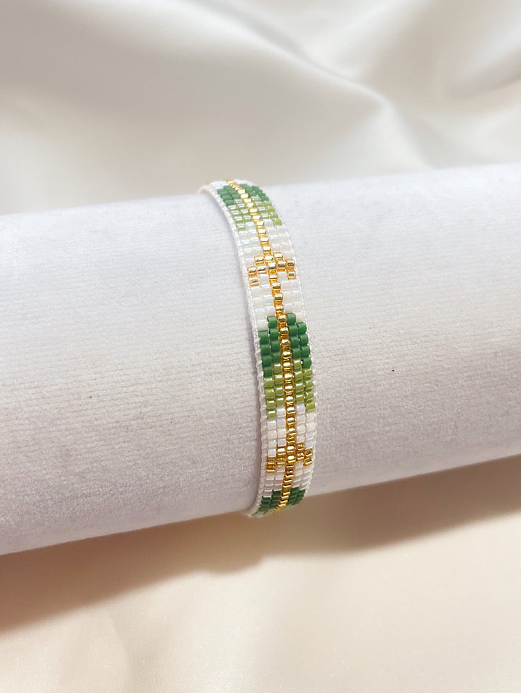 Pulsera tejida miyuki 5 filas verde, blanco y dorado