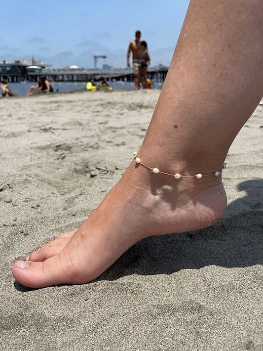 Tobillera hilo con perlas de rio