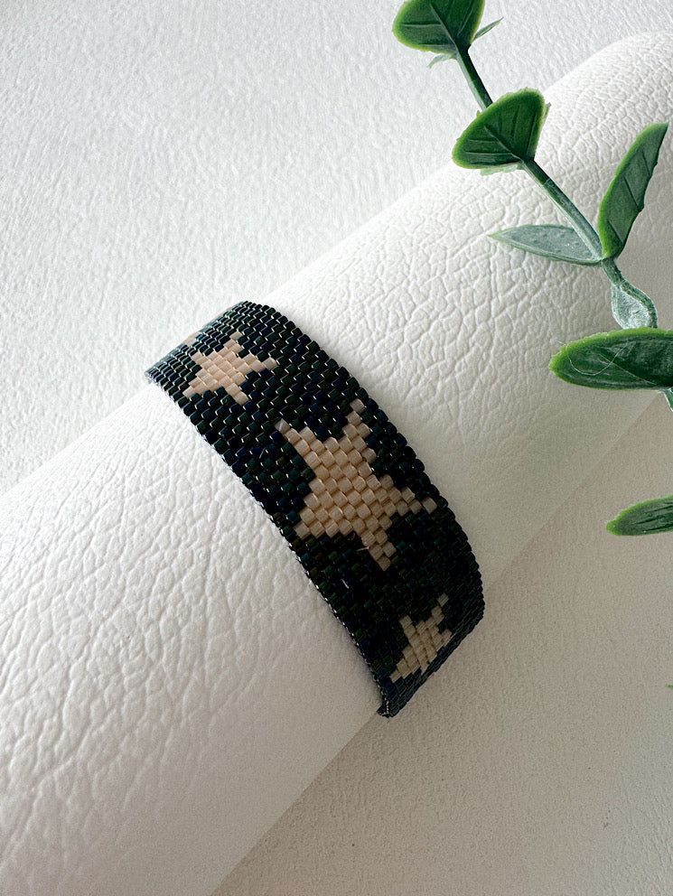 Pulsera tejida 14 filas acero con estrellas doradas