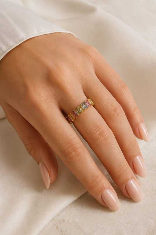 Anillo eternity con circones baguette rainbow