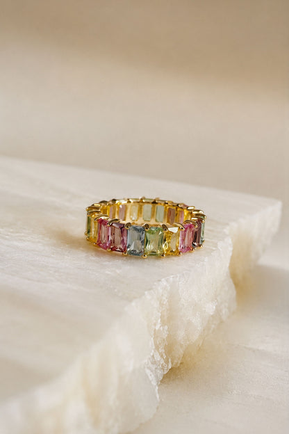 Anillo eternity con circones baguette rainbow