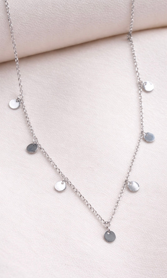 Collar con chapitas lisas