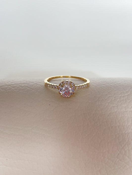 Anillo circón con circones alrededor mediano y circones en el aro