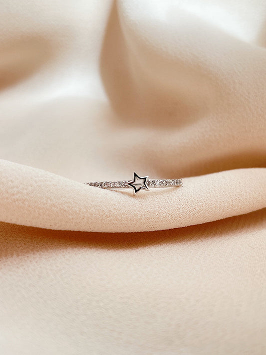 Anillo estrellita calada con circones en el aro