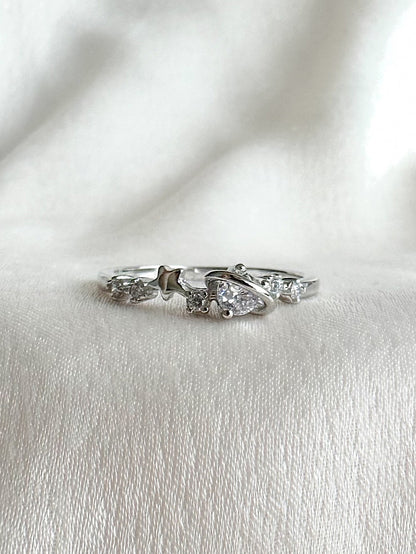 Anillo planeta con circones
