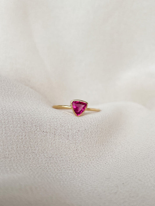 Anillo turmalina rosado triangular