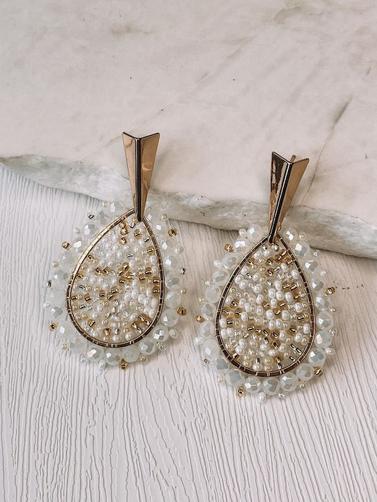 Aretes gota tejida con muranos y mostacillas