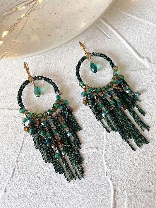 Aretes turcos argolla con cadenas colgando