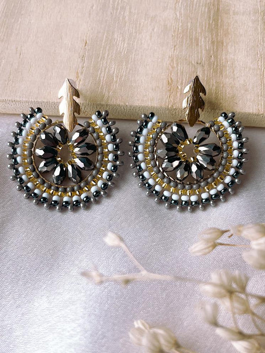 Aretes palito chiquito con circulo y muranos grandes dentro