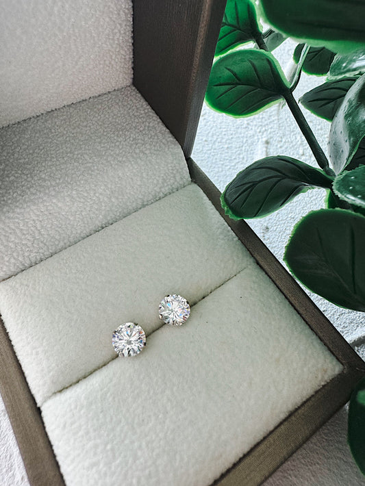 Aretes pegados circón redondo