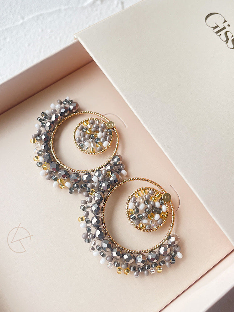 Aretes pegados círculo con muranos y mostacillas