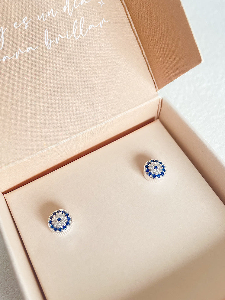 Aretes pegados ojo turco azul con blanco con circones