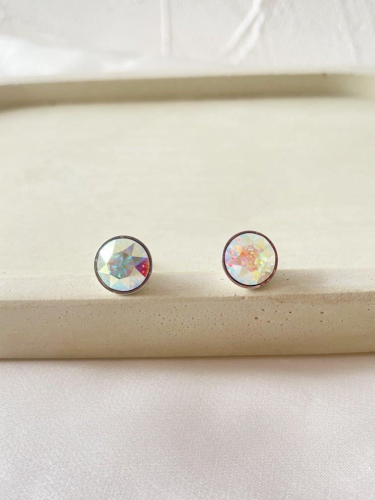 Aretes pegados punto de luz Swarovski
