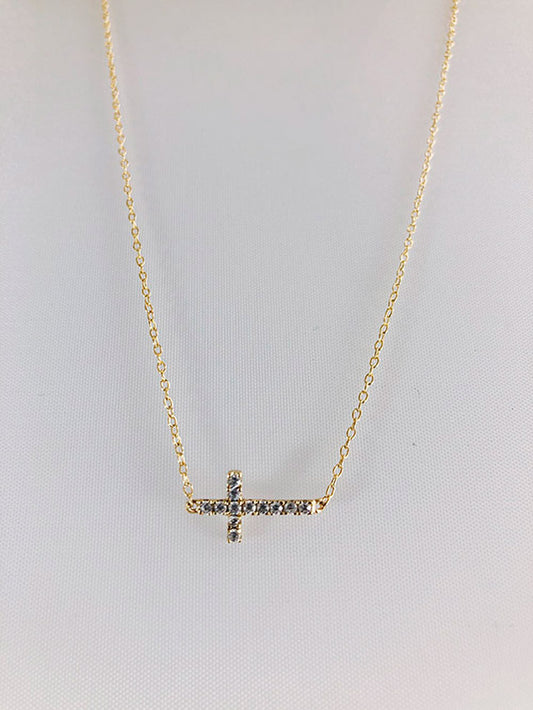 Cadena con cruz