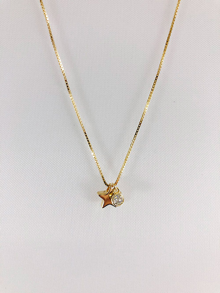 Cadena enchapada con dije estrellita con circón colgando