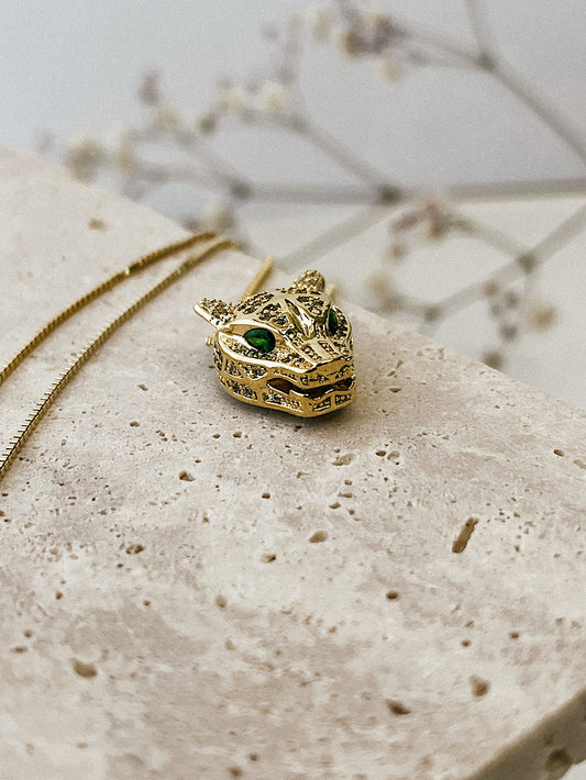 Cadena con dije leopardo