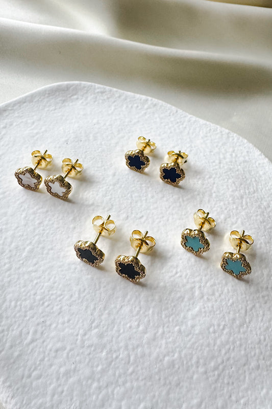 Aretes pegados flor