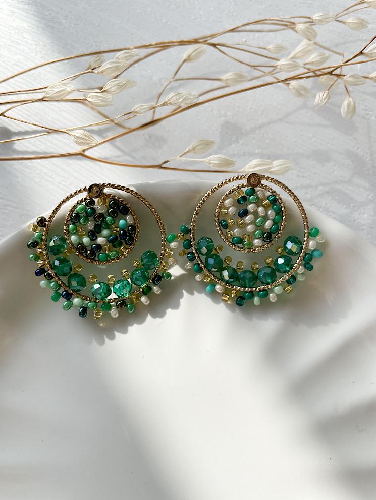 Aretes pegados círculo y argolla con muranos y mostacillas