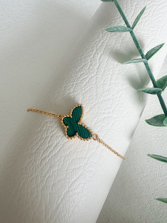 Pulsera cadena con dije mariposa verde