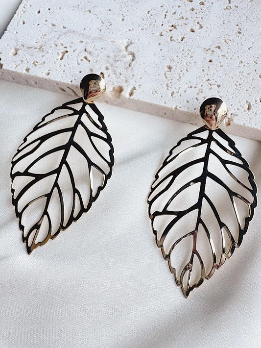 Aretes hoja calada grande